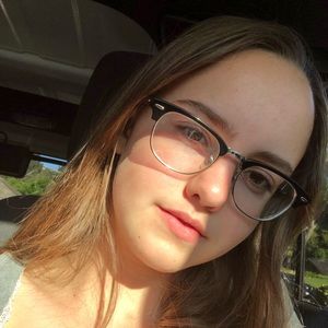 Meet your Posher, Kelli